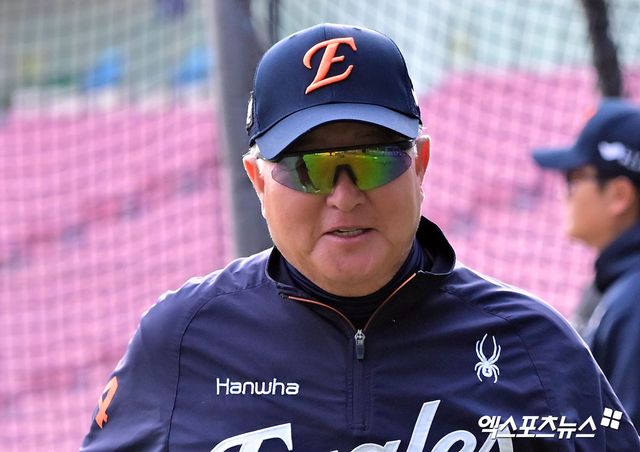 김경문 감독이 이끄는 한화 이글스가 19일 대전 한화생명 볼파크에서 열리는 키움 히어로즈와의 2025 시즌 팀 간 2차전에서 4연승에 도전한다. 사진 엑스포츠뉴스 DB