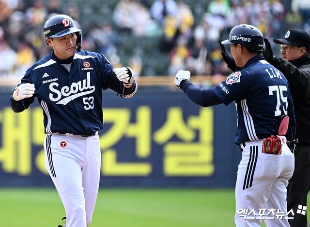 두산 내야수 양석환(왼쪽)은 13일 잠실구장에서 열린 '2025 신한 SOL Bank KBO 리그' LG와 주말 3연전 마지막 경기에서 5번타자 1루수로 선발 출전했다. 3회초 희생플라이로 한 점을 뽑아내 공격에 활력을 불어넣었다. 엑스포츠뉴스 잠실, 김한준 기자