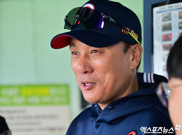 이승엽 두산 감독은 13일 잠실구장에서 열릴 '2025 신한 SOL Bank KBO 리그' LG와 주말 시리즈 마지막 경기를 앞두고 1군 엔트리를 대거 교체했다. 새로 콜업된 선수들이 활력을 불어넣어 주길 기대하고 있다. 엑스포츠뉴스 DB