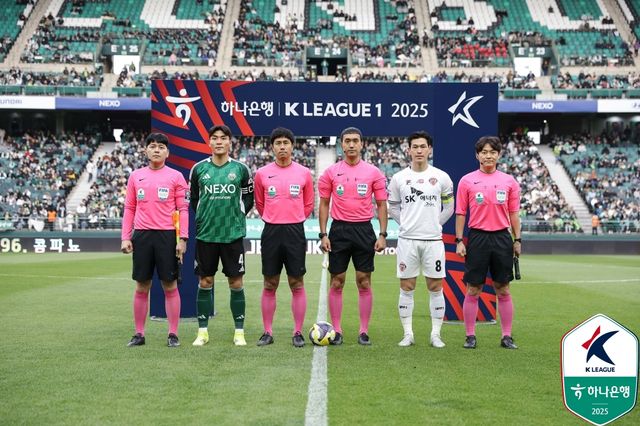 전북이 13일 전주월드컵경기장에서 열린 제주 유나이티드와의 '하나은행 K리그1 2025' 8라운드 홈 경기에서 1-1로 비겼다. 한국프로축구연맹