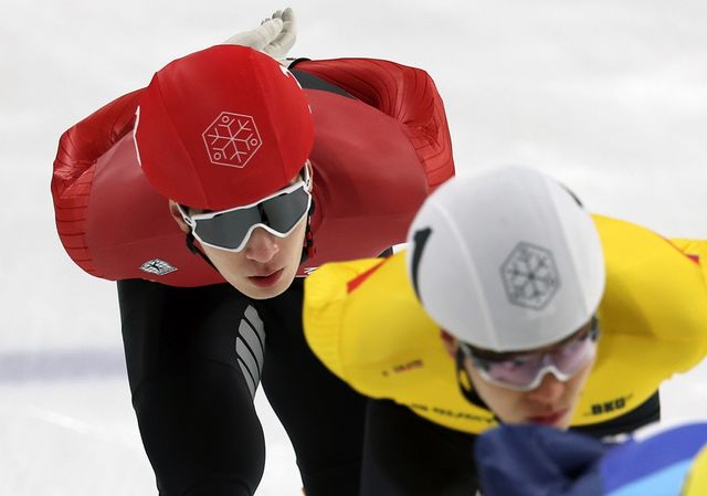 13일 서울 목동 아이스링크에서 열린 2025-2026시즌 쇼트트랙 국가대표 2차 선발전. 남자부 1000m 예선에서 강원특별자치도청 황대헌이 역주하고 있다. 연합뉴스