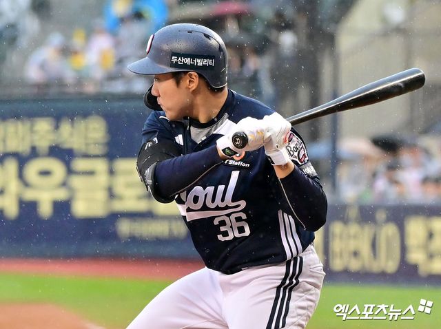 두산 외야수 추재현은 지난 12일 잠실구장에서 열린 '2025 신한 SOL Bank KBO 리그' LG와 주말 시리즈 마지막 경기를 앞두고 1군에서 말소됐다. 지난 경기 다이빙 캐치를 하다 허리 통증을 느꼈다. 엑스포츠뉴스 DB