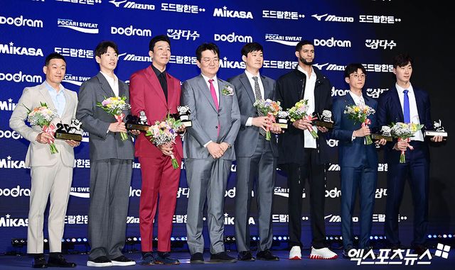 20주년 남자부 BEST7. V-리그를 이끈 전현직 레전드들이 모두 모여 자리를 빛냈다. 홍은동, 박지영 기자