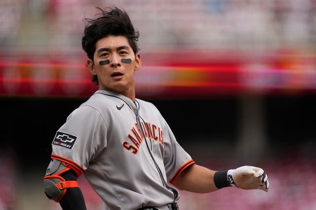 미국 메이저리그 샌프란시스코 자이언츠의 이정후가 15일(한국시간)&nbsp;미국 펜실메이니아 주 필라델피아의 시티즌스 뱅크 파크에서 열린 2025 메이저리그 필라델피아 필리스와의 원정 경기에 3번타자 겸 중견수로 선발 출전, 5타수 무안타 3삼진으로 침묵했다. 사진 연합뉴스