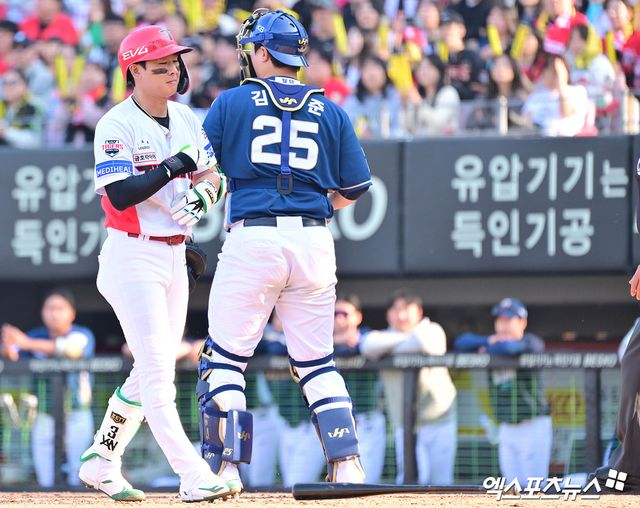 22일 오후 광주기아챔피언스필드에서 열린 '2025 신한 SOL Bank KBO리그' NC 다이노스와 KIA 타이거즈의 개막전 경기, 8회말 무사 1루 KIA 박찬호가 볼넷으로 진루하고 있다. 엑스포츠뉴스 DB