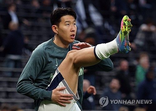 영국 매체 '풋볼런던'이 14일(한국시간) 다가오는 아인라흐트 프랑크푸르트(독일)와의 맞대결을 위해 손흥민이 필요하다고 전했다.&nbsp; 토트넘은 오는 18일 오전 4시 독일 프랑크푸르트에 있는 도이체 방크 파르크에서 프랑크푸르트와 2024-2025시즌 유럽축구연맹(UEFA) 유로파리그 8강 2차전을 치른다.&nbsp;연합뉴스