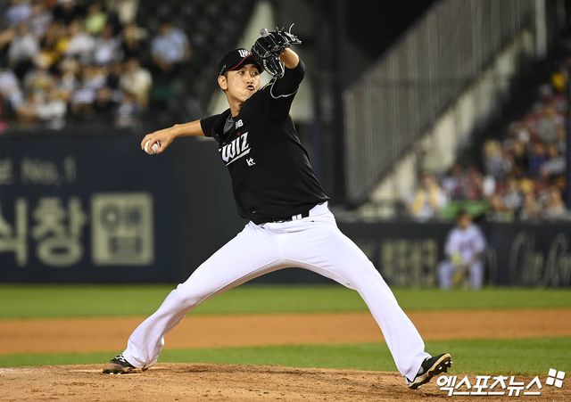 28일 오후 서울 송파구 잠실야구장에서 열린 '2024 신한 SOL Bank KBO리그' KT 위즈와 LG 트윈스의 경기, 6회말 KT 김민수가 역투하고 있다. 엑스포츠뉴스 DB