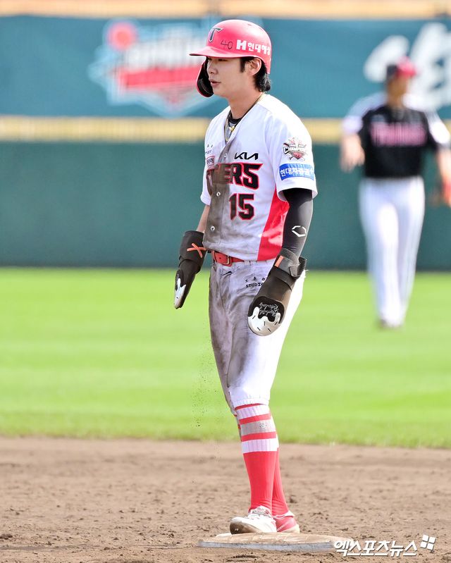 27일 오후 일본 오키나와 킨 구장에서 열린 LG 트윈스와 KIA 타이거즈의 연습경기, 6회말 1사 1루 KIA 박정우가 2루 도루에 성공하고 있다. 엑스포츠뉴스 DB