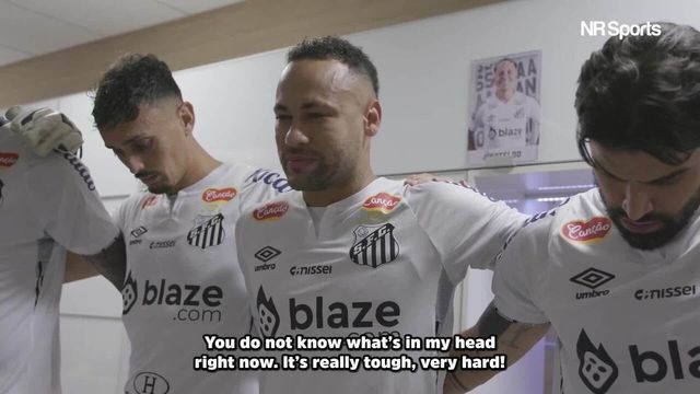 네이마르가 17일(한국시간) 브라질 산투스에 있는 에스타디우 우르바누 칼데이라에서 열린 아틀레치쿠 미네이루와의 2024-2025시즌 캄페오나투 브라질레이루 세리에A 4라운드 경기에 출장했다가 부상을 당했다.&nbsp;&nbsp;SNS