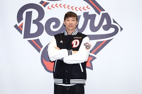 두산 베어스가 17일 베테랑 좌완 고효준을 1년 연봉 1억 원 조건으로 영입했다. 두산 베어스