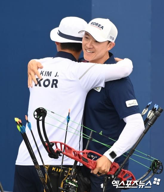 18일 원주양궁장에서 진행된 2025 양궁 국가대표 최종 2차 평가전을 통해 올 시즌 대한민국 양궁을 대표할 리커브∙컴파운드 국가대표가 선발됐다. 컴파운드 남자부에는&nbsp;최용희(현대제철) 김종호(현대제철) 이은호(한국체대), 여자부에는&nbsp;소채원(현대모비스), 심수인(창원시청), 한승연(한국체대)이 차례로 태극마크를 달았다.&nbsp;엑스포츠뉴스DB