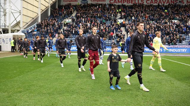 QPR이 18일(한국시간) 영국 프레스턴에 있는 딥데일에서 열린 프레스턴 노스 엔드와의 2024-2025시즌 잉글랜드 챔피언십 43라운드 원정 경기에서 후반 추가시간 극장골로 2-1 역전승을 거뒀다.&nbsp;QPR