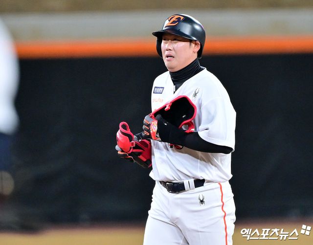 한화 내야수 하주석은 18일 대전한화생명볼파크에서 열릴 '2025 신한 SOL Bank KBO 리그' NC전에서 9번타자 유격수로 선발 출전한다. 심우준의 공백을 채워야 한다. 엑스포츠뉴스 DB