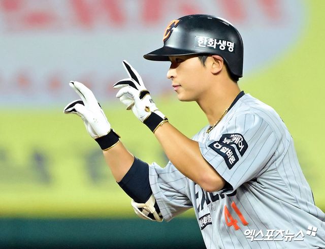 한화 외야수 최인호는 18일 대전한화생명볼파크에서 열릴 '2025 신한 SOL Bank KBO 리그' NC전에서 1번타자 좌익수로 선발 출전한다. 엑스포츠뉴스 DB