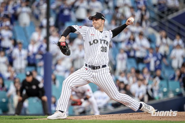 롯데 자이언츠 터커 데이비슨이 18일 대구에서 열린 삼성 라이온즈와의 경기에 선발 등판해 역투하고 있다. 롯데 자이언츠