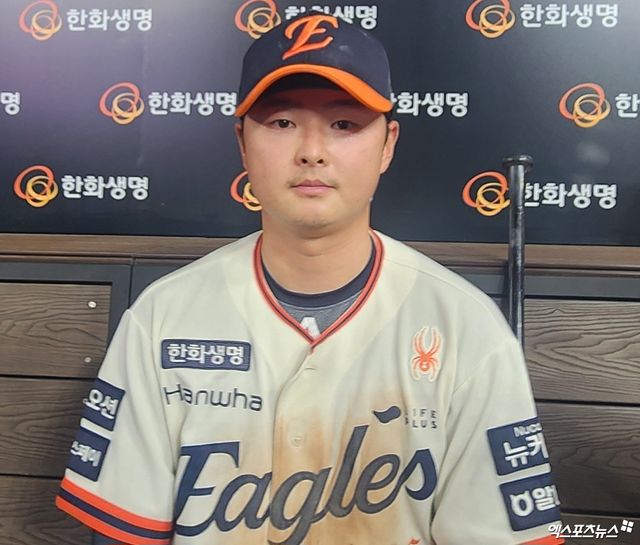 한화 내야수 이도윤은 18일 대전한화생명볼파크에서 열린 '2025 신한 SOL Bank KBO 리그' NC와 정규시즌 첫 번째 맞대결에서 7번타자 2루수로 선발 출전했다. 3안타 4타점으로 개인 한 경기 최다 타점 기록을 새롭게 쓰며 인생 경기를 펼쳤다. 대전, 박정현 기자