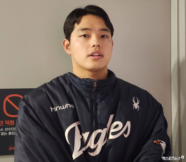 한화 투수 문동주는 19일 대전한화생명볼파크에서 열린 '2025 신한 SOL Bank KBO 리그' NC와 정규시즌 두 번째 맞대결에서 선발 등판했다. 최고 159㎞ 강속구로 5이닝 2실점 해 승리 투수가 됐다. 이로써 한화는 2007년 이후 오랜만에 선발 6연승을 질주했다. 대전, 박정현 기자