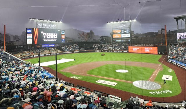 한화는 19일 대전한화생명볼파크에서 열린 '2025 신한 SOL Bank KBO 리그' NC와 정규시즌 두 번째 맞대결에서 5회 7-2 우천 강우 콜드 승리를 챙겼다. 6연승 파죽지세가 이어지고 있다. 대전, 박정현 기자
