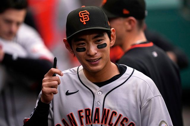 미국 메이저리그 샌프란시스코 자이언츠의 이정후가 20일(한국시간) 미국 캘리포니아주 애너하임의 에인절 스타디움에서 열린 2025 메이저리그 LA 에인절스와의 원정 경기에 3번타자 겸 중견수로 선발출전, 5경기 연속 안타를 기록했다. 사진 연합뉴스
