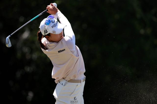 고진영은 21일(한국시간) 미국 캘리포니아주 로스앤젤레스의 엘카바예로 컨트리클럽(파72·6679야드)에서 열린 JM 이글 LA 챔피언십 4라운드에서 6언더파 66타를 치며 최종 합계 17언더파 271타로 공동 7위에 올랐다. AFP연합뉴스