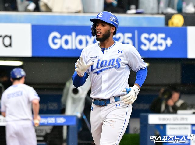 삼성 라이온즈 외인 타자 르윈 디아즈가 경기에 출전해 득점하고 있다. 엑스포츠뉴스 DB
