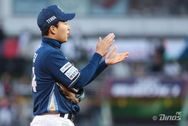 NC 내야수 김휘집은 22일 잠실구장에서 열린 '2025 신한 SOL Bank KBO 리그' LG와 정규시즌 세 번째 맞대결에서 6번타자 3루수로 선발 출전했다. 10회초 결승 2루타를 쳐 연패 탈출에 혁혁한 공을 세웠다. NC 다이노스