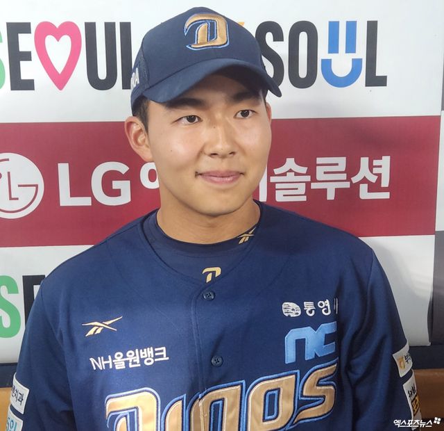 NC 내야수 김휘집은 22일 잠실구장에서 열린 '2025 신한 SOL Bank KBO 리그' LG와 정규시즌 세 번째 맞대결에서 6번타자 3루수로 선발 출전했다. 10회초 결승 2루타를 쳐 연패 탈출에 혁혁한 공을 세웠다. 잠실, 박정현 기자