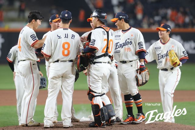 한화는 지난 18~20일 대전한화생명볼파크에서 열린 '2025 신한 SOL Bank KBO 리그' NC와 주말 3연전에서 싹쓸이 승리를 챙겼다. 리그 2위에 오른 현재, 구단과 팬이 목표하는 가을야구 진출이 실제 이뤄질 수 있을지 많은 관심을 받고 있다. 한화 이글스
