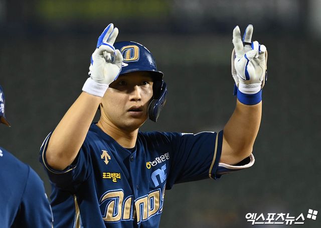 NC 내야수 서호철은 22일 잠실구장에서 열린 '2025 신한 SOL Bank KBO 리그' LG와 정규시즌 세 번째 맞대결에서 7번타자 1루수로 선발 출전했다. 2회초 홈런포와 4회초 적시타로 3타점을 기록. 공격에 활력을 불어넣었다. 엑스포츠뉴스 DB