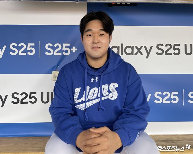 삼성 라이온즈 김대호가 23일 대구 삼성라이온즈파크에서 인터뷰 후 기념촬영하고 있다. 엑스포츠뉴스 대구, 최원영 기자