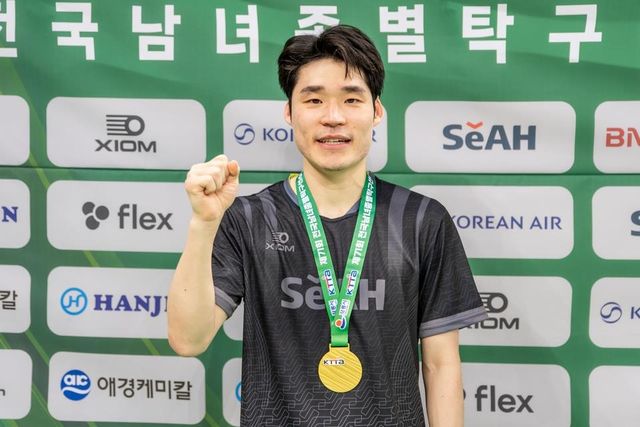 한국 탁구의 간판 장우진이 26일 강원도 강릉아레나에서 열린 제71회 종별선수권대회 남자일반부 단식 결승에서 박규현을 게임 스코어 3-1로 꺾고 우승을 차지했다. 사진 대한탁구협회