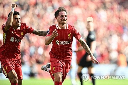 아르네 슬롯 감독이 이끄는 리버풀이 28일(한국시간) 영국 리버풀에 있는 안필드에서 열린 토트넘 홋스퍼와의 2024-2025시즌 프리미어리그 34라운드 홈 경기에서 5-1로 대승을 거뒀다.&nbsp;연합뉴스