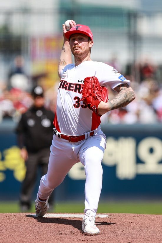 올러는 지난 26일 광주 기아 챔피언스필드에서 열린 2025 신한 Sol 뱅크 KBO리그 LG전에 선발 등판해 7이닝 1피안타 8탈삼진 2볼넷 무실점으로 팀 승리에 이바지했다. KIA 타이거즈