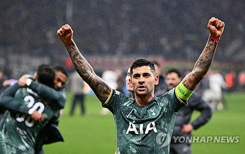 스페인 매체 '렐레보'가 지난 27일(한국시간) 로메로가 아틀레티코 마드리드의 제안을 수락했다고 보도했다.&nbsp;아틀레티코는 로메로와 함께 로드리고 벤탄쿠르도 노리고 있다. 연합뉴스