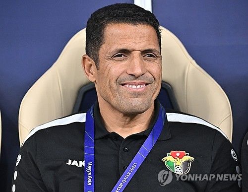 이라크 방송 '알 라비아 스포츠'가 28일(한국시간) 방송을 통해 이라크축구협회가 후세인 아무타 알자지라(UAE) 감독을 다음 주 선임할 예정이라고 보도했다.&nbsp;연합뉴스