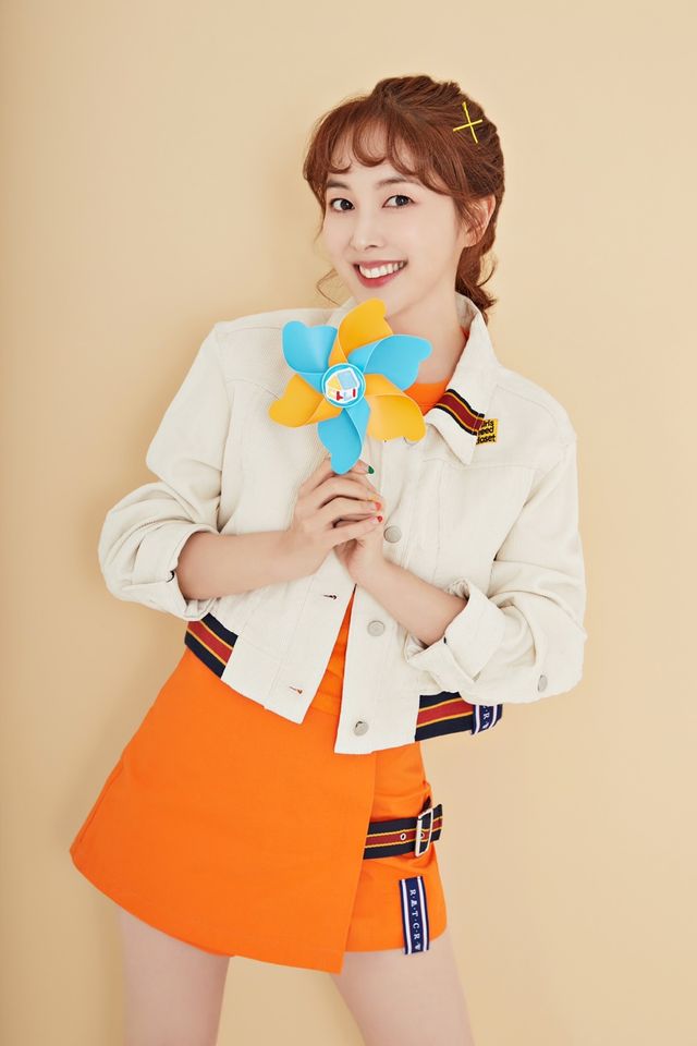 LG는 다음달 2일부터 4일까지 잠실구장에서 열릴 '2025 신한 SOL Bank KBO 리그' SSG와 홈 3연전에 '엘린이데이'를 진행한다. 사진은 3일 시구자 키즈 크레에이터 최다은. LG 트윈스