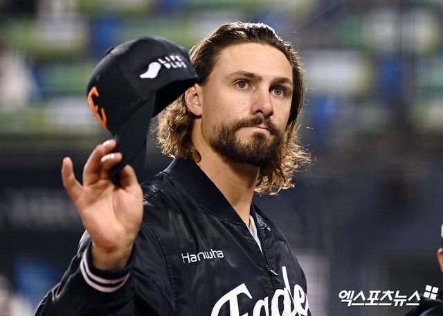 한화 투수 와이스는 29일 대전한화생명볼파크에서 열린 '2025 신한 SOL Bank KBO 리그' LG와 주중 3연전 첫 번째 맞대결에서 선발 등판했다. 제구 난조 속에서도 퀄리티스타트를 기록하며 LG 타선을 봉쇄했다. 엑스포츠뉴스 DB