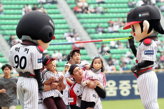 LG는 다음달 2일부터 4일까지 잠실구장에서 열릴 '2025 신한 SOL Bank KBO 리그' SSG와 홈 3연전에 '엘린이데이'를 진행한다. LG 트윈스