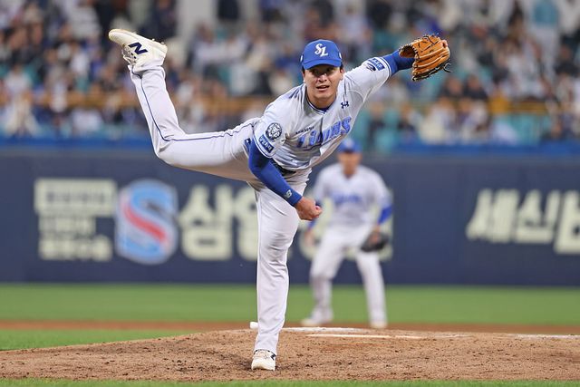 23일 대구삼성라이온즈파크에서 열린 2025 신한 SOL Bank KBO리그 KIA 타이거즈와 삼성 라이온즈의 경기, 삼성 이재희가 힘차게 공을 던지고 있다. 삼성 라이온즈