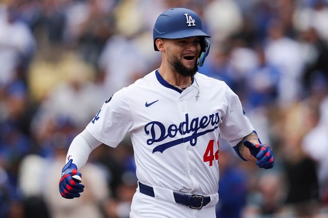 LA 다저스 앤디 파헤스가 정규시즌 경기에 출전해 득점하고 있다. AP 연합뉴스