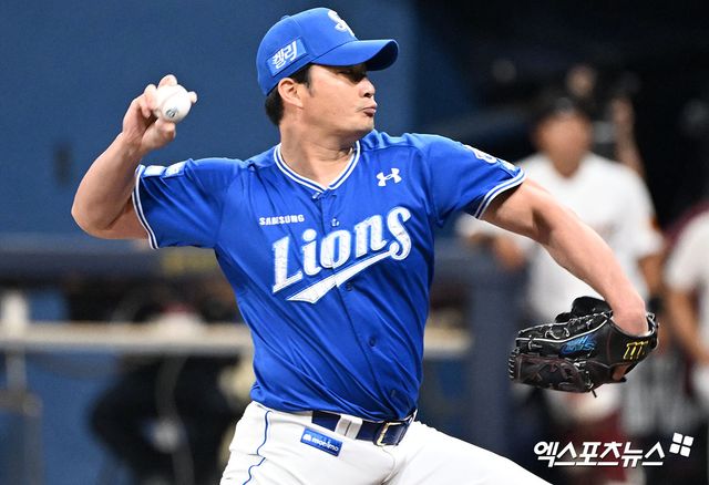  29일 오후 서울 구로구 고척스카이돔에서 열린 '2024 신한 SOL Bank KBO리그' 삼성 라이온즈와 키움 히어로즈의 경기, 6회말 2사 1,2루 삼성 오승환이 공을 힘차게 던지고 있다. 엑스포츠뉴스 DB