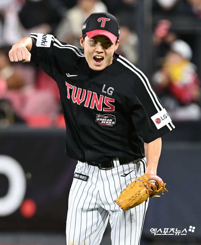 LG 투수 임찬규는 3일 수원 KT위즈파크에서 열린 '2025 신한 SOL Bank KBO 리그' KT와 시즌 두 번째 맞대결에서 선발 등판했다. 5⅔이닝 1실점으로 시즌 2승(무패)을 챙겼다. 엑스포츠뉴스 DB 