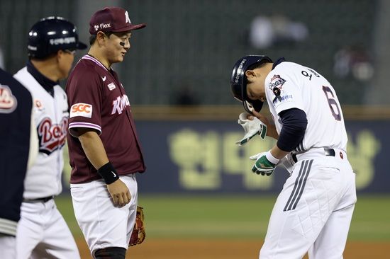 두산 베어스 내야수 오명진이 지난 2일 잠실 키움전에서 데뷔 첫 안타를 때렸다. 두산 베어스