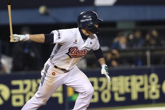 두산 베어스 내야수 오명진이 지난 2일 잠실 키움전에서 데뷔 첫 안타를 때렸다. 두산 베어스