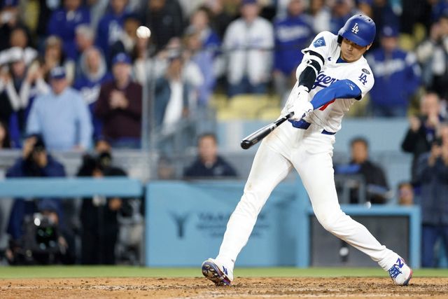 3일 미국 캘리포니아주 로스앤젤레스의 다저스타디움에서 열린 2025 미국프로야구 메이저리그 애틀랜타 브레이브스와 LA 다저스의 경기, 다저스가 오타니 쇼헤이의 끝내기 홈런에 힘입어 6:5 승리를 거두고 개막 8연승을 질주했다. 연합뉴스
