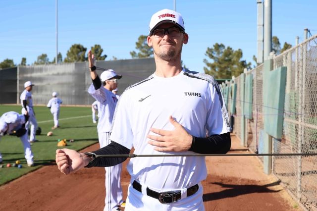 LG 단기 외국인 투수 윈은 30일 이천챔피언스파크에서 열린 '2025 메디힐 KBO 퓨처스리그' 롯데전에 선발 등판했다. 홈런 하나를 맞았지만, 볼넷을 내주지 않으며 2이닝 1실점을 기록했다. LG 트윈스