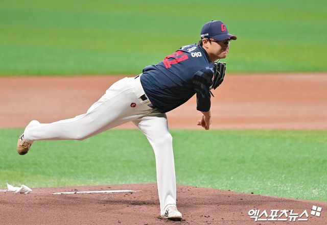 롯데 자이언츠 우완 박세웅이 30일 서울 고척스카이돔에서 열린 2025 신한 SOL Bank KBO리그 키움 히어로즈와의 팀 간 5차전에 선발등판, 5이닝 6피안타 1볼넷 1사구 2탈삼진 3실점(2자책)을 기록, 시즌 6승을 수확했다. 사진 김한준 기자