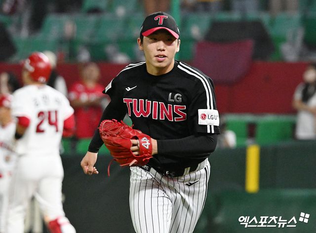 LG 투수 박명근은 3일 수원 KT위즈파크에서 열린 '2025 신한 SOL Bank KBO 리그' KT와 시즌 두 번째 맞대결에서 구원 등판했다. 최종 성적 1⅓이닝 무실점으로 5-1 팀 승리를 지켜 시즌 첫 세이브를 챙겼다. 엑스포츠뉴스 DB