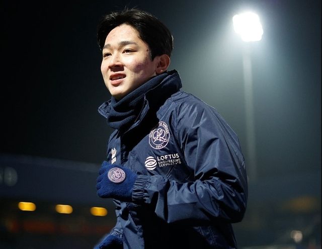 퀸즈파크레인저스(QPR)은 5일(한국시간) 오후 11시 영국 런던에 위치한 로프터스 로드에서 열리는 카디프 시티와의 2024-2025시즌 잉글랜드 챔피언십(2부) 40라운드 홈경기를 앞두고 선발 명단을 공개했다. 지난달 30일 스토크 시티와의 잉글랜드 챔피언십 39라운드 원정 경기에서 득점에 성공해 영국 무대 데뷔골을 터트린 양민혁은 선발 명단에 이름을 올리면서 2경기 연속 공격포인트를 노린다. QPR