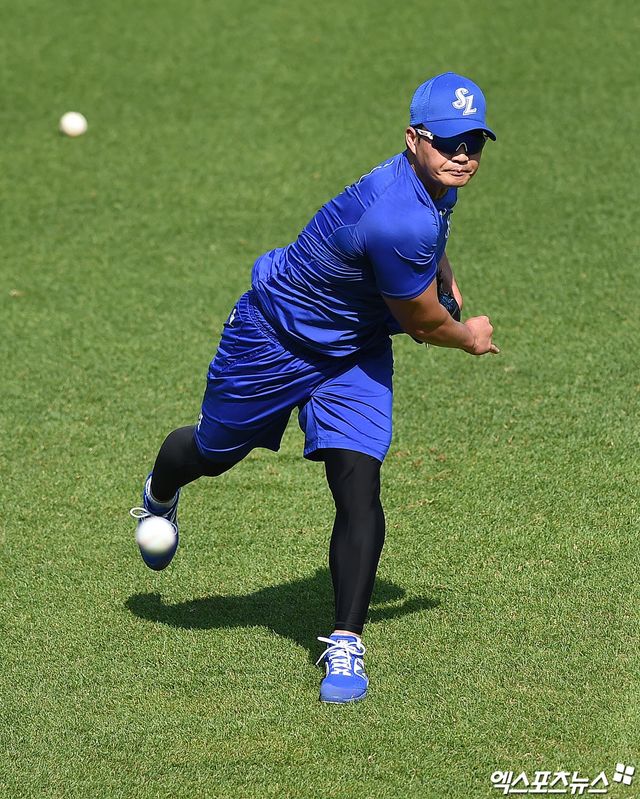 삼성 라이온즈 투수 오승환이 5일 경산볼파크에서 열린 2025 메디힐 KBO 퓨처스리그 롯데 자이언츠와의 홈경기에 선발 등판해 1이닝 5피안타 무사사구 1탈삼진 4실점을 기록했다. 엑스포츠뉴스 DB
